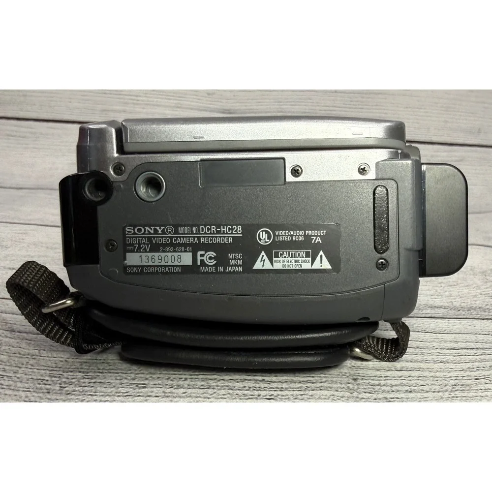 Sony Handycam DCR-HC28 Digital Video Camera Carl Zeiss‎ 20x For Parts or Repair